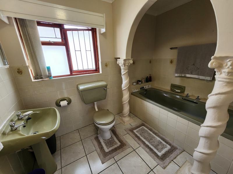 4 Bedroom Property for Sale in Heiderand Western Cape